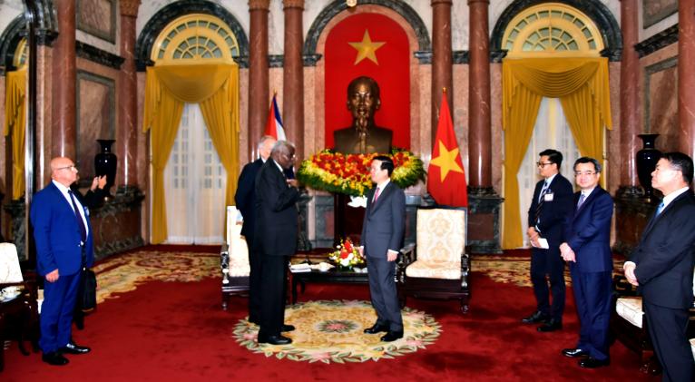 Intercambió Esteban Lazo con Presidente vietnamita 