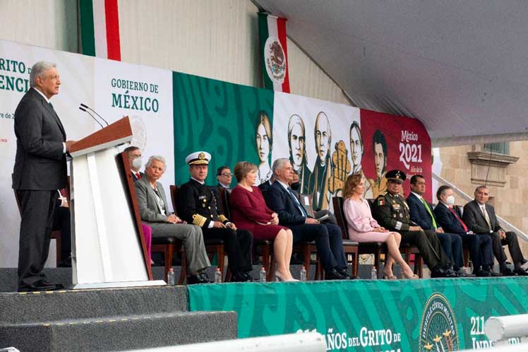 ceremonia por el 211 aniversario del Grito de Dolores