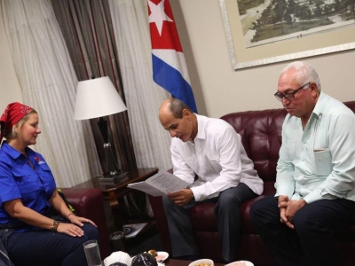 En Cuba primera dama panameña para entregar ayuda por huracán 
