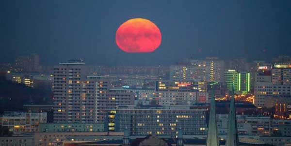 El 21 de enero habrá un eclipse total de luna, la ‘superluna de sangre de lobo’. Foto:eitb.eus