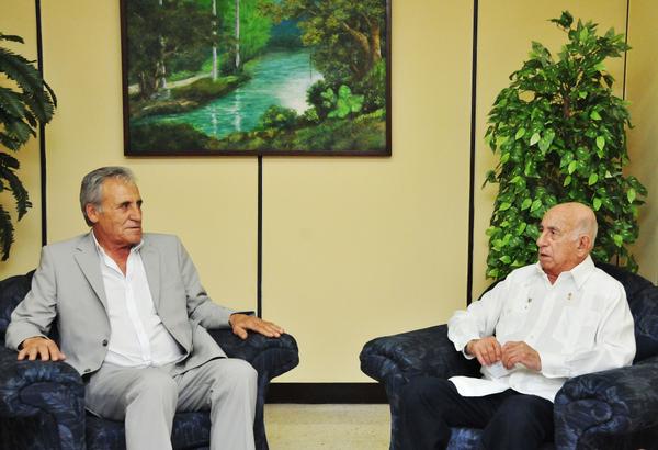 José Ramón Machado Ventura, segundo secretario del Comité Central del Partido Comunista de Cuba , recibió a Jerónimo de Souza, secretario general del Partido Comunista de Portugal