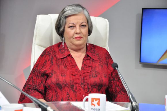 Margarita González Fernández, Ministra de Trabajo y Seguridad Social en la Mesa Redonda.