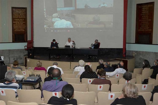 taller científico “Las ciencias en la construcción de la sociedad y la cultura cubanas” taller científico “Las ciencias en la construcción de la sociedad y la cultura cubanas”