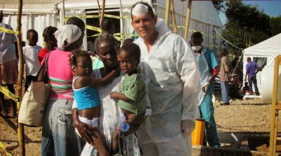 Médicos internacionalistas cubanos en África. Foto: Tomada de Telesur