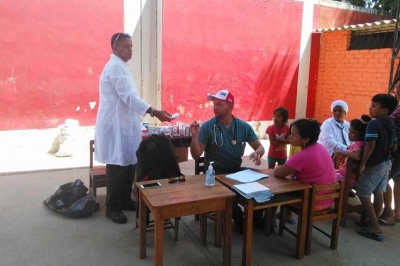 Médicos cubanos refuerzan hospital para damnificados en Perú 