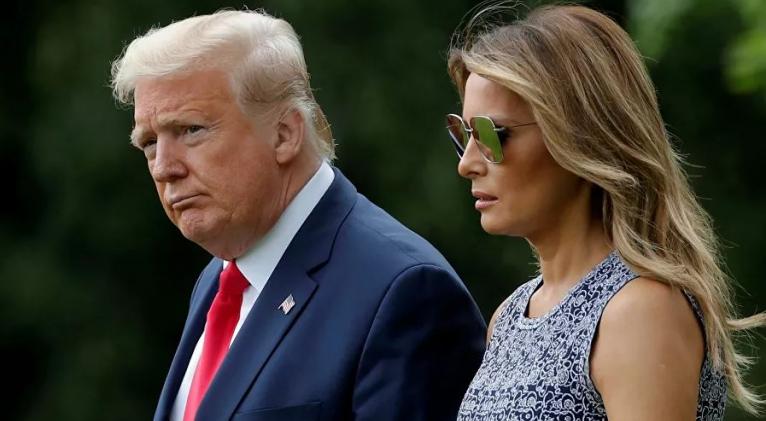 Trump junto a su esposa Melania