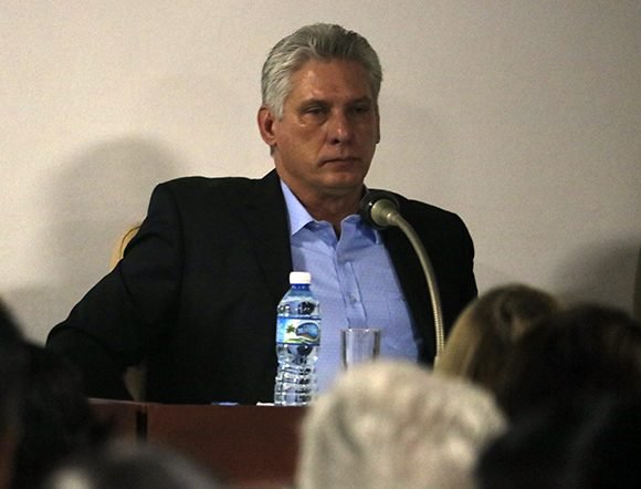 Miguel Díaz-Canel participa en trabajo en comisiones de la Asamblea Nacional