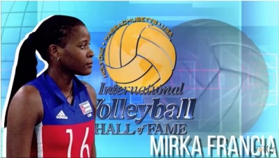 Mirka Francia exaltada al salón de la fama del voleibol internacional