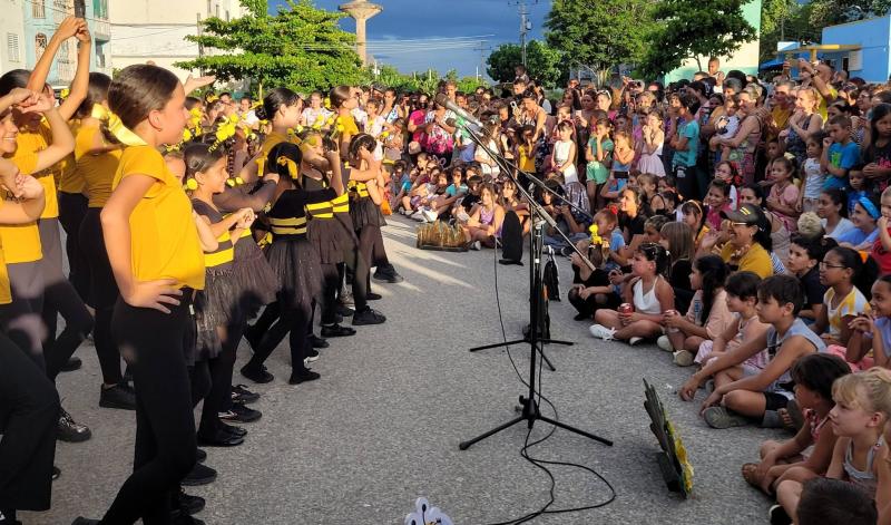 Diversas actividades se desarrollarán en barrios y comunidades espirituanas para celebrar el Día de los Niños. (Fotos: Facebook) Diversas actividades se desarrollarán en barrios y comunidades espirituanas para celebrar el Día de los Niños. (Fotos: Facebook)