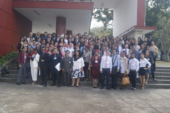 Cada año se reúnen en la UCLV delegados de todo el país. (Foto: Malú Vilasa) Cada año se reúnen en la UCLV delegados de todo el país. (Foto: Malú Vilasa)