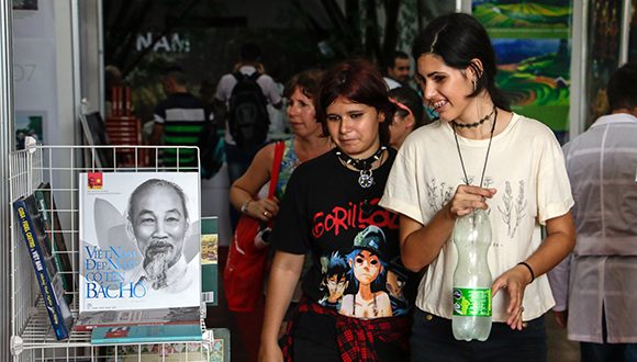 Pabellón de Vietnam, en la Feria Internacional del Libro