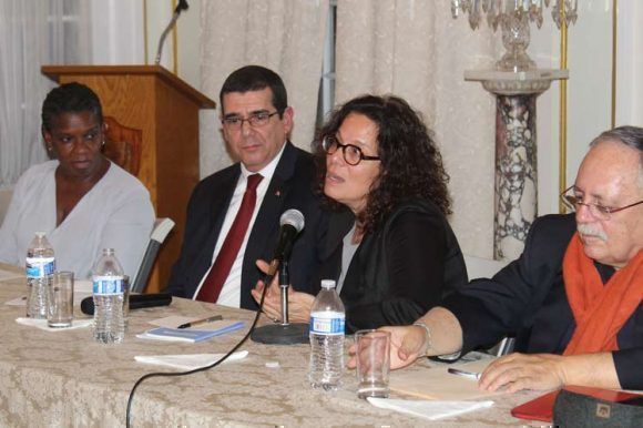 Investigadora Julia Sweig habla en el panel dedicado a Fidel