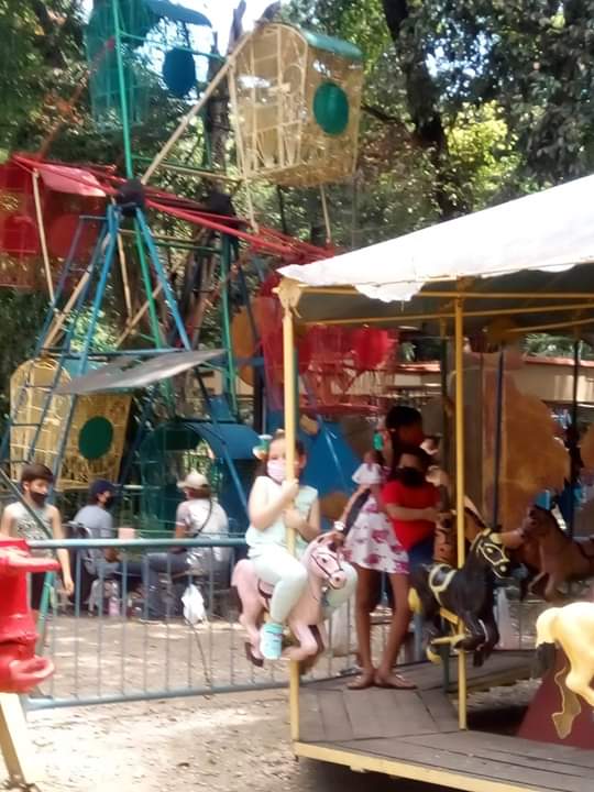 Parque de diversiones. Parque de diversiones.