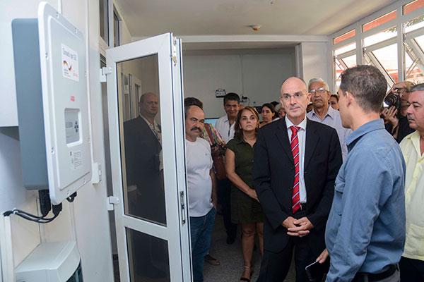 Abren parque fotovoltaico para el aprendizaje de estudiantes en Cuba