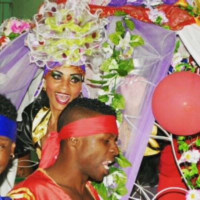 Arrancaron los paseos del Carnaval por los Toros