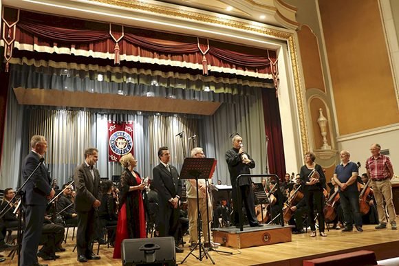 Pilar Boyero y la orquetas Orquesta Sinfónica Nacional 