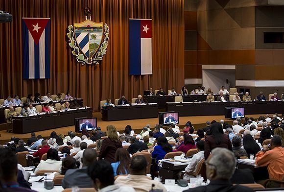 Plenario del Parlamento cubano