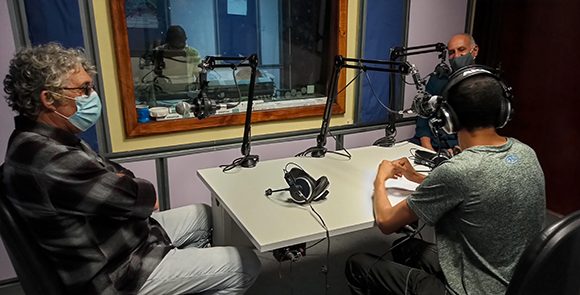 El podcast de Cubadebate se graba en el estudio de Nexos Radio en la Facultad de Comunicación de la Universidad de La Habana. Foto: Lissett Izquierdo Ferrer/ Cubadebate.