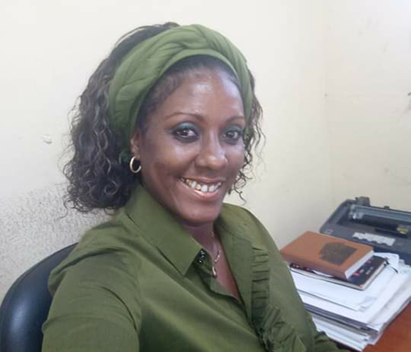 La psicóloga Arlene Oramas Viera, investigadora del Instituto Nacional de Salud de los Trabajadores, una de las invitadas a En Zona Roja. Foto: Cortesía de la entrevistada. La psicóloga Arlene Oramas Viera, investigadora del Instituto Nacional de Salud de los Trabajadores, una de las invitadas a En Zona Roja. Foto: Cortesía de la entrevistada.