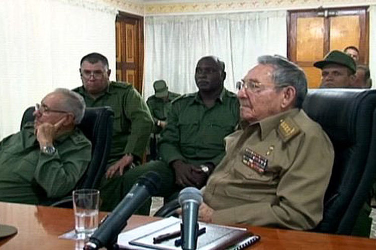 Raúl Castro, en reunión con dirigentes del Partido Comunista de Cuba, el Estado y el Gobierno del país