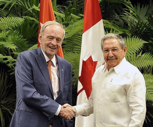 Raúl Castro recibe a ex Primer Ministro de Canadá