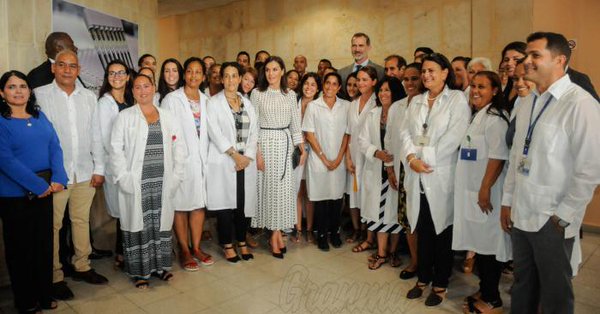 Visitan Reyes de España Centro de Inmunología Molecular 