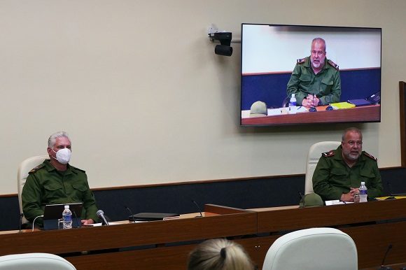 En el contexto del Ejercicio Popular Meteoro 2022 el presidente de la República y el primer ministro encabezaron este sábado la reunión del Grupo de Trabajo del Gobierno para la prevención y el control de la COVID-19. Foto: Estudios Revolución