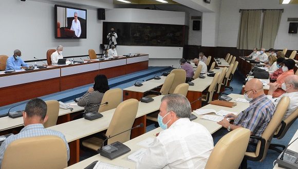 Encuentro de Miguel Díaz-Canel Bermúdez con representantes del sistema empresarial estatal.