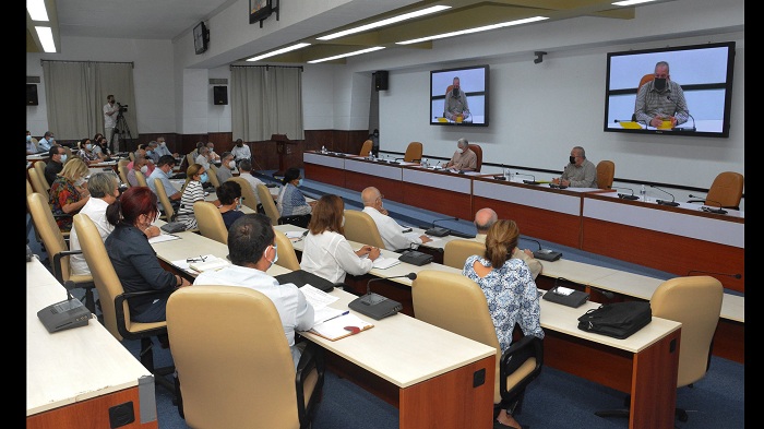  Encuentro con representantes de entidades que hacen comercio exterior para las formas no estatales de gestión