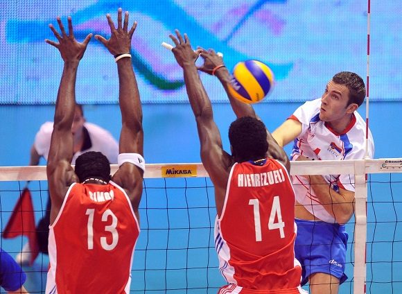 Voleibolistas cubanos que se contrataron de manera independiente en el exterior podrán integrar nuevamente la selección nacional. Foto: FIVB.