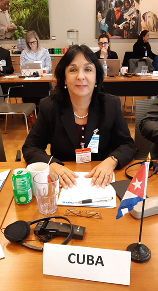 Sonia Resik Aguirre, jefa del Departamento de Virología del IPK, representa a Cuba en comités de expertos inteernacionales. Foto: Cortesía de la entrevistada / Cubadebate