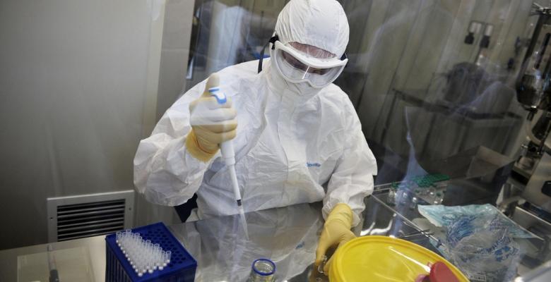 La vacuna experimental rusa contra el coronavirus se aplica a los primeros 18 voluntarios