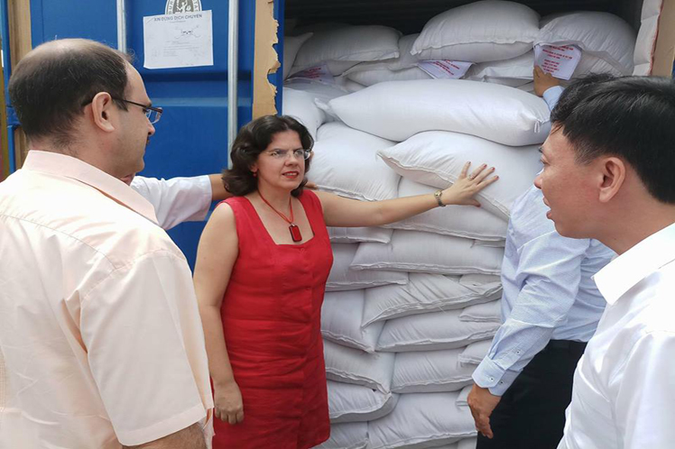 Dona Vietnam cinco mil toneladas de arroz a Cuba
