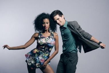 Bailarines del concurso bailando en Cuba