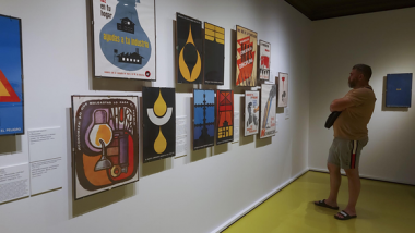 El Museo de Bellas Artes Pushkin exhibe la exposición “Cartel Cubano. 1950-1970. Cine y Revolución”, la primera de su tipo en Rusia. Foto: Fernando Salcines/ EFE.