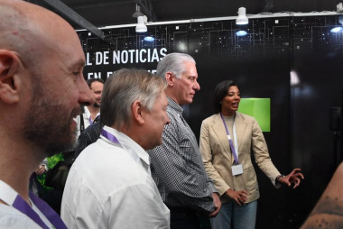 Inaugura presidente de Cuba sede de Coloquio Patria