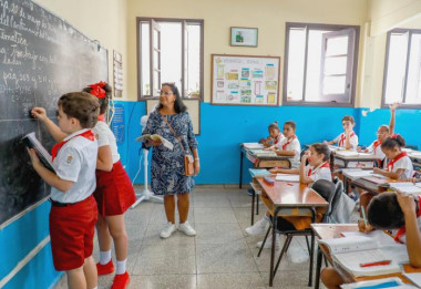Cuba comenzará curso escolar en un escenario nacional marcado por dificultades energéticas y otras limitaciones, que condicionan la vida cotidiana de las familias. Foto: José M. Correa...