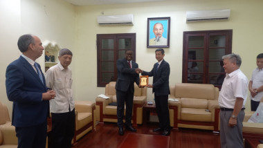 Vietnam y Cuba evalúan elevar lazos deportivos
